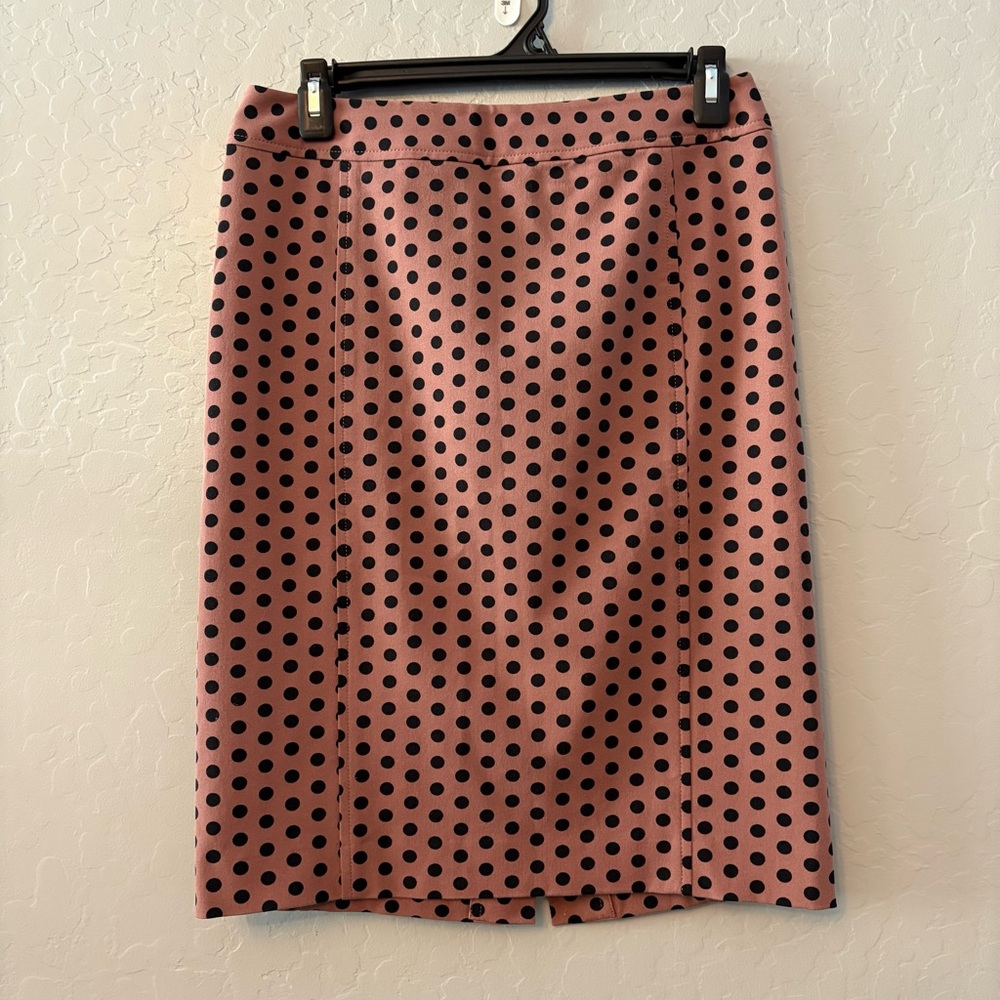 Ann Taylor LOFT mauve pink pencil skirt with black polka dots size 2